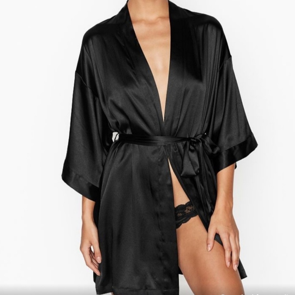 VS SATIN ROBE